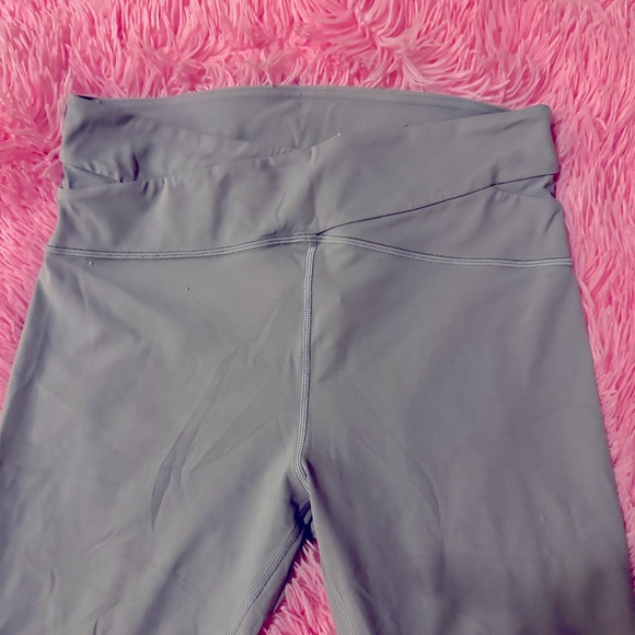 Size 10 Dusty Purple Lululemon Leggings - Picture 1 of 6